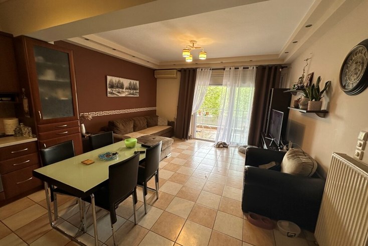 Realty photo 1