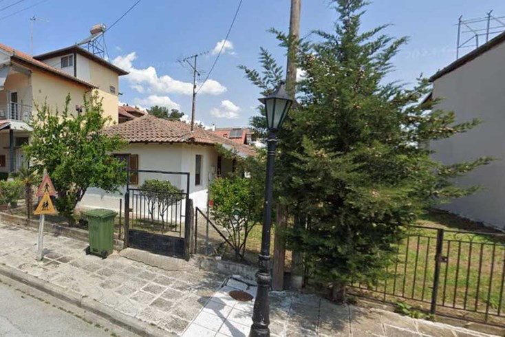 Realty photo 1