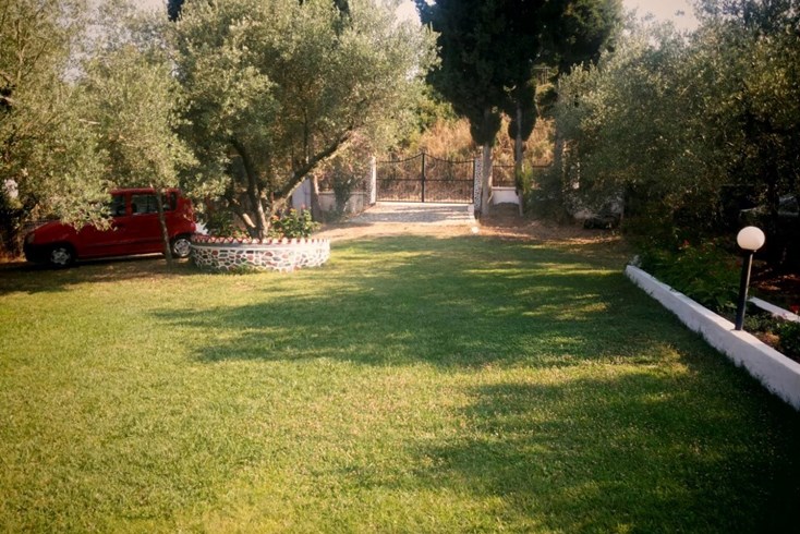 Realty photo 3