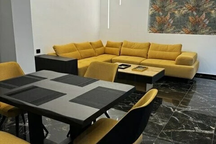 Realty photo 3