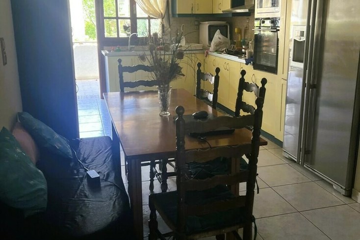 Realty photo 3