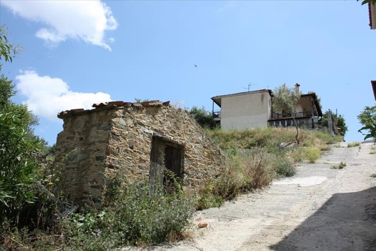 Realty photo 2