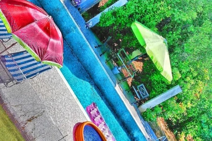Realty photo 3