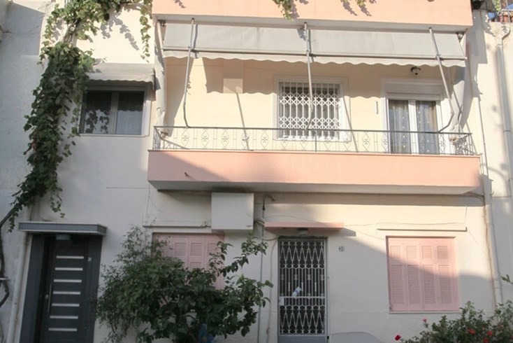 Realty photo 1
