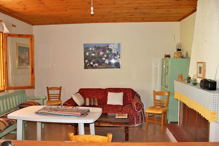 Realty photo 3