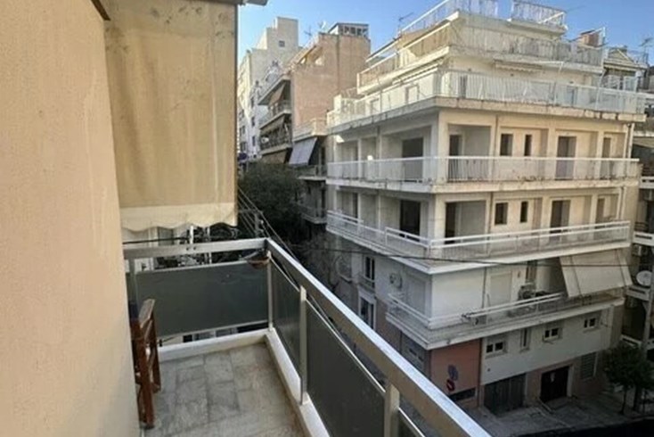 Realty photo 1