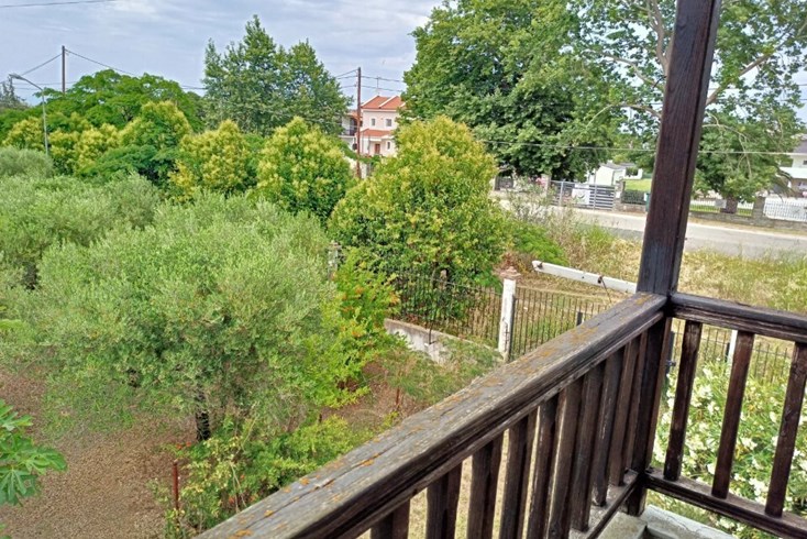 Realty photo 3