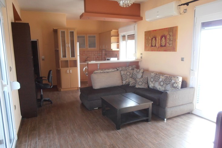 Realty photo 2