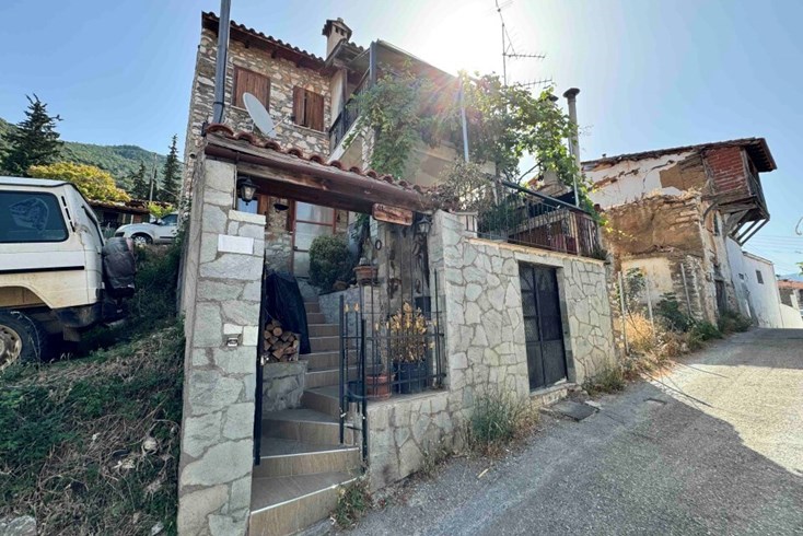 Realty photo 1