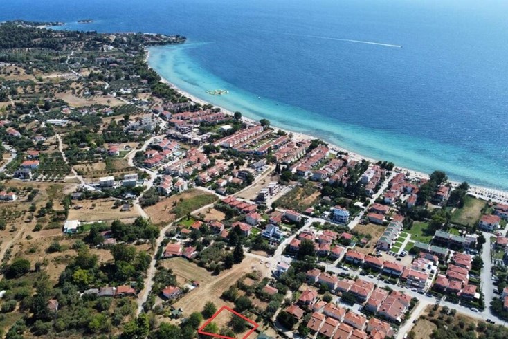Realty photo 1