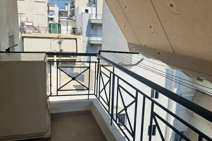 Realty photo 2