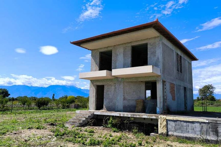 Realty photo 1