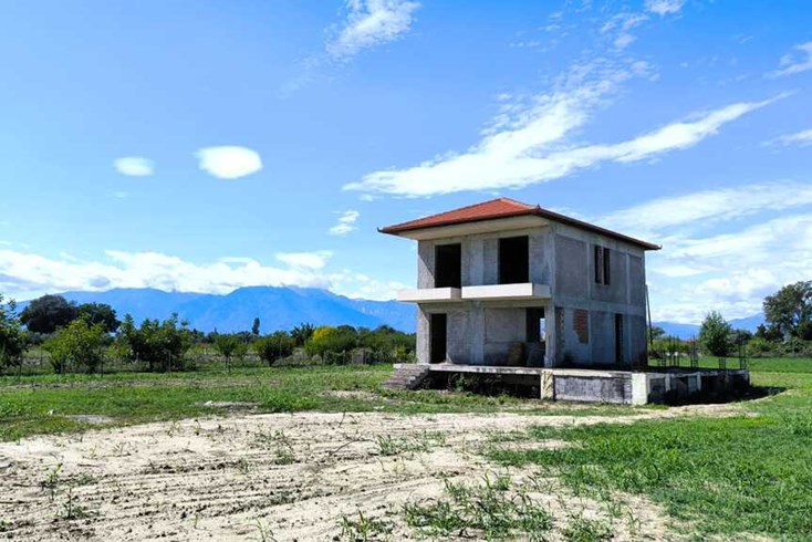 Realty photo 2
