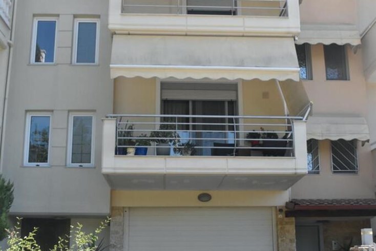 Realty photo 1