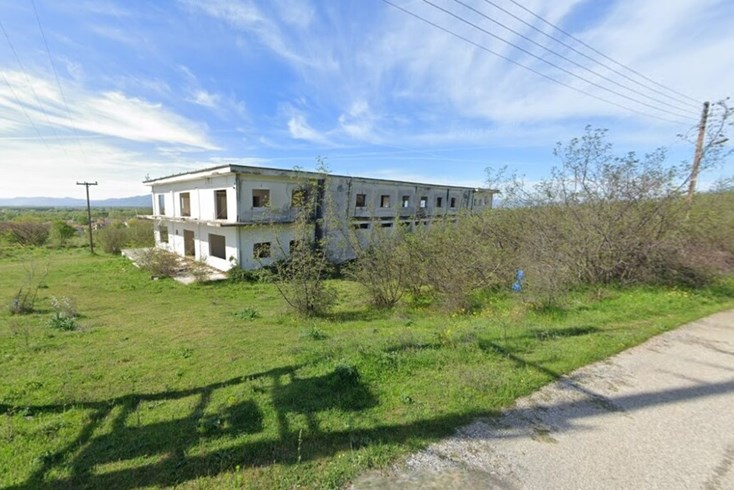 Realty photo 1
