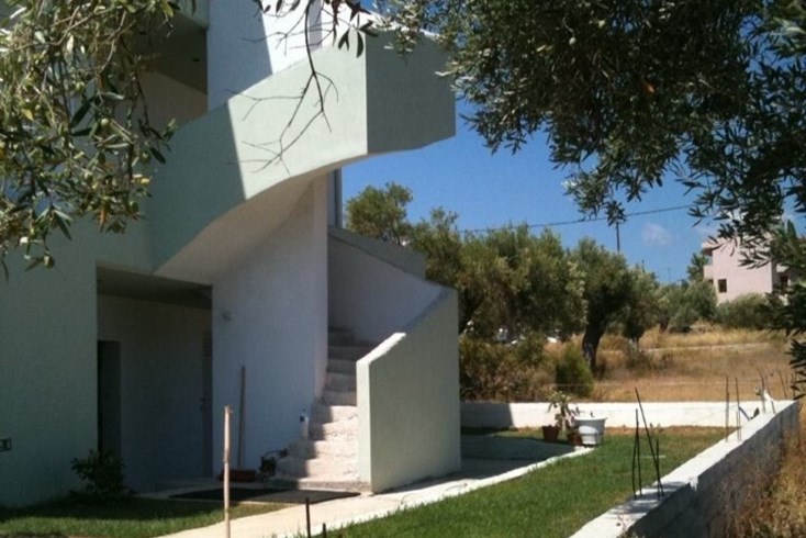 Realty photo 2