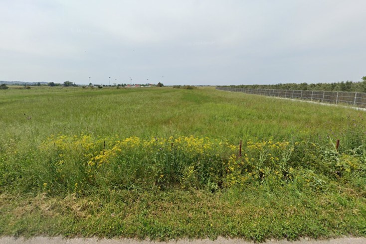 Realty photo 2