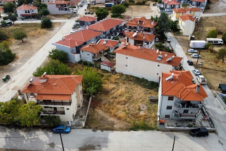 Realty photo 1