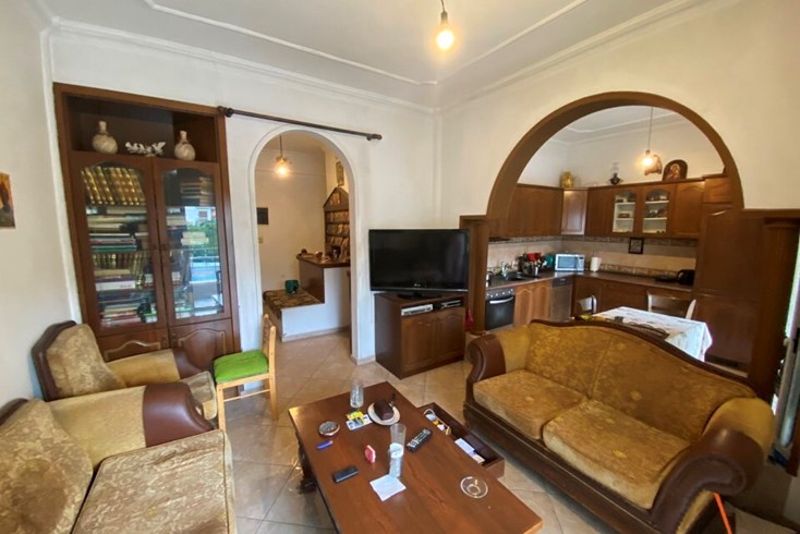 Realty photo 1