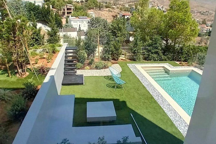 Realty photo 3