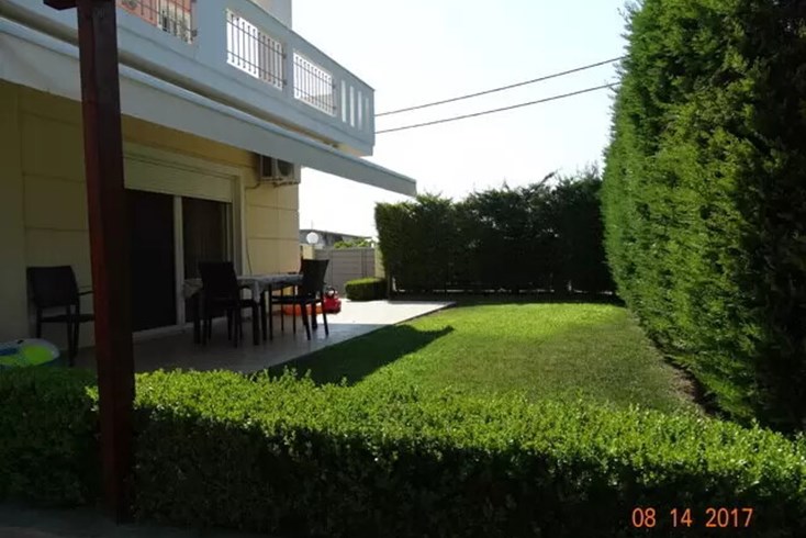 Realty photo 2