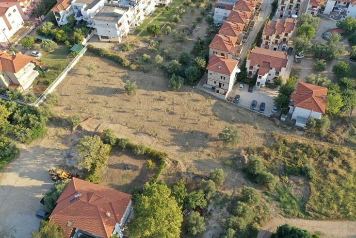 Realty photo 3