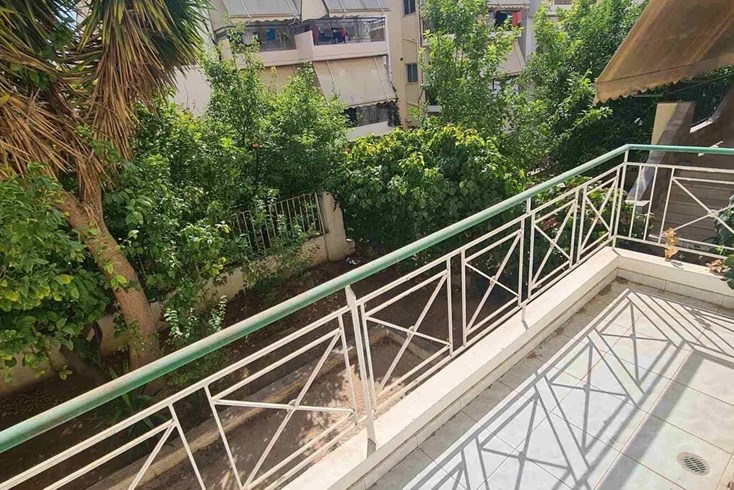 Realty photo 2