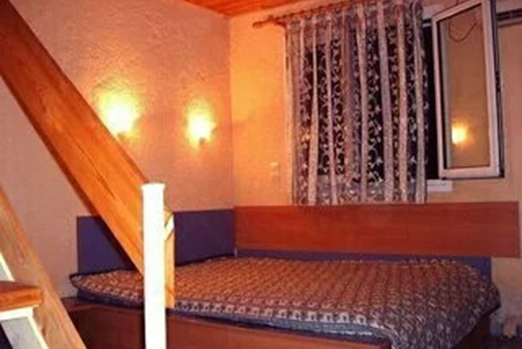 Realty photo 3