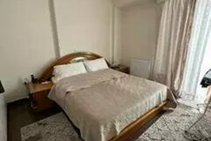 Realty photo 2