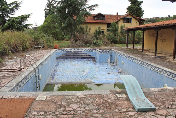 Realty photo 1