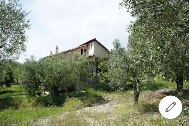 Realty photo 2
