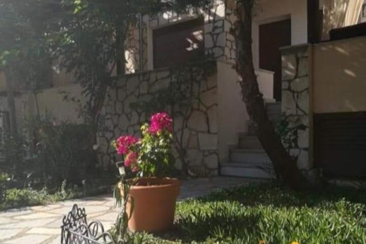 Realty photo 3
