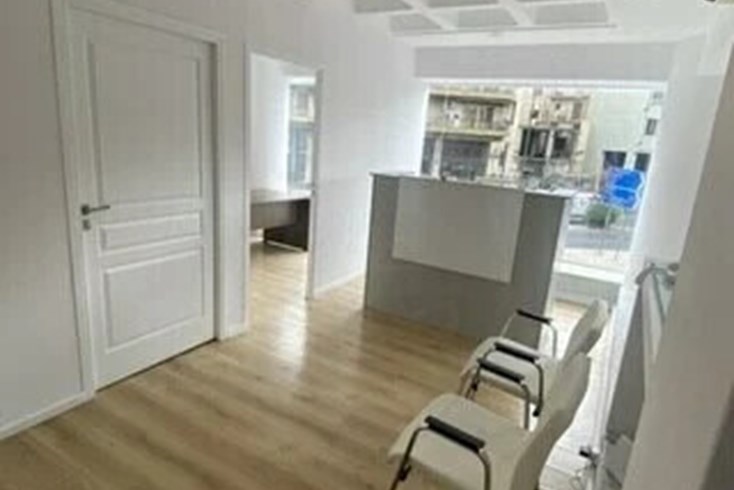 Realty photo 1