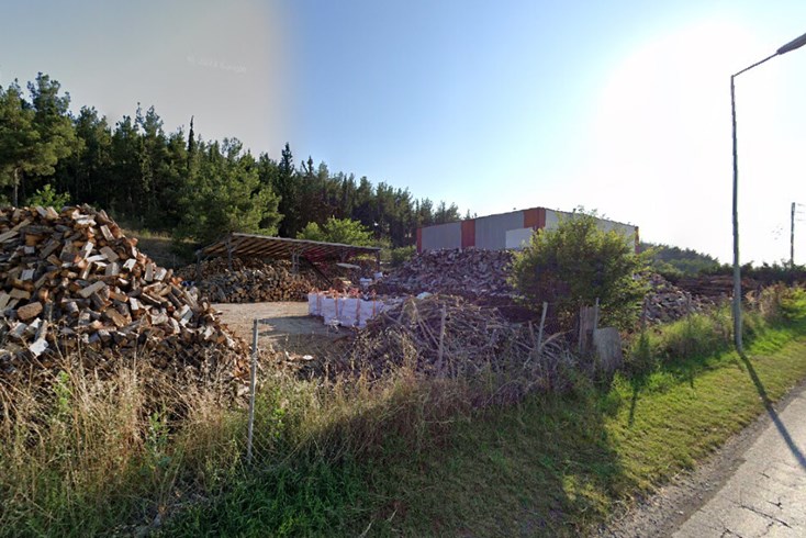 Realty photo 2
