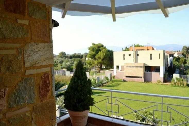 Realty photo 1