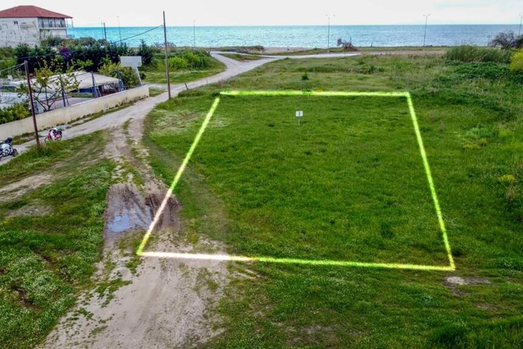 Realty photo 2