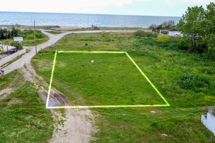 Realty photo 1