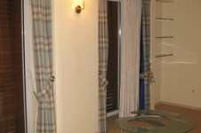 Property 611 photo 5
