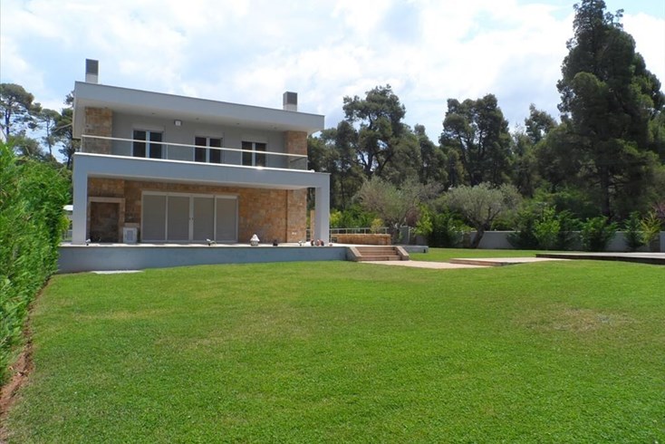 Realty photo 3