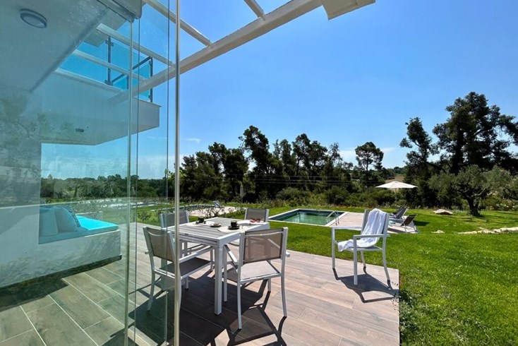 Realty photo 3