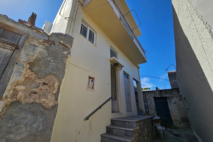 Realty photo 1
