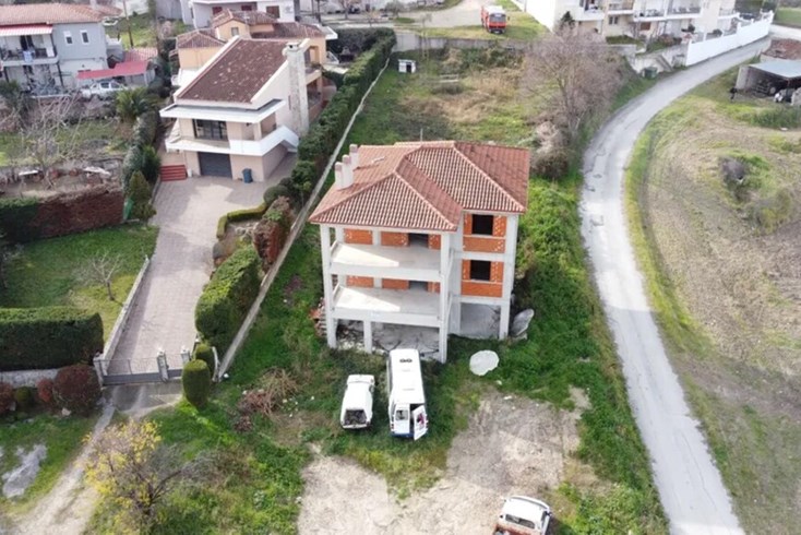 Realty photo 2