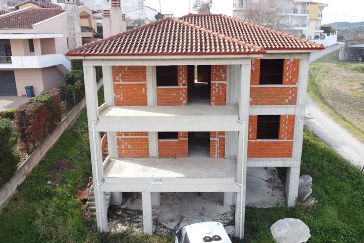 Realty photo 1