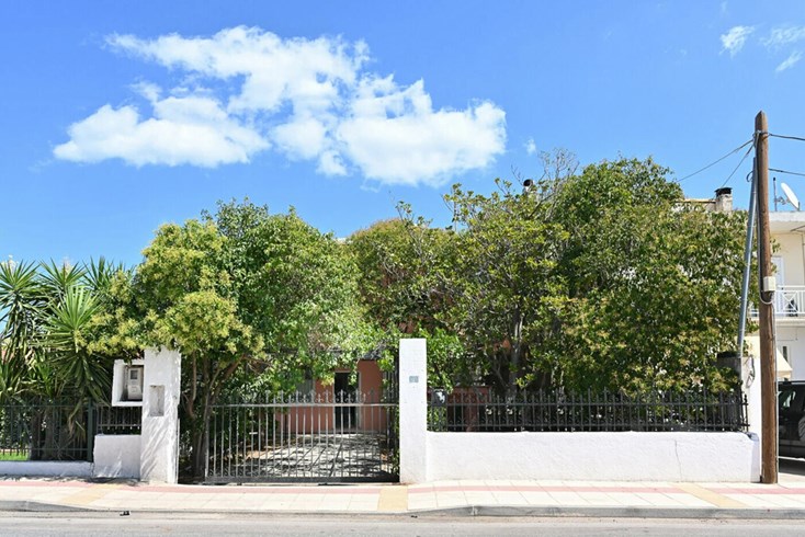 Realty photo 2