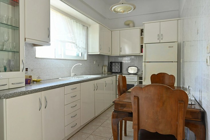 Realty photo 3