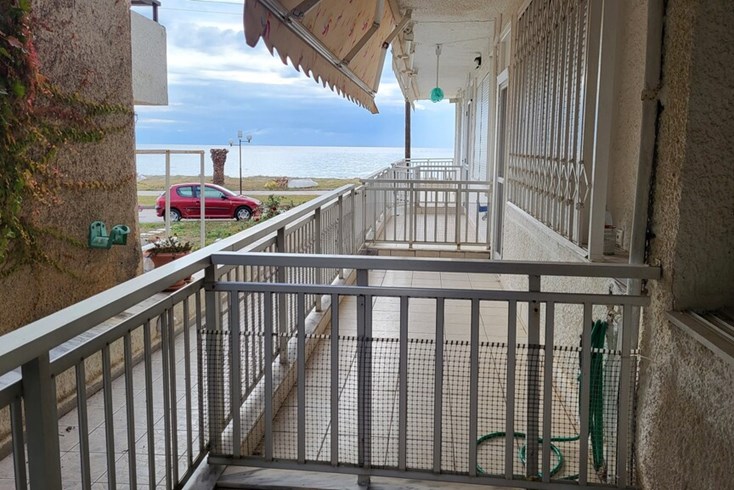 Realty photo 2