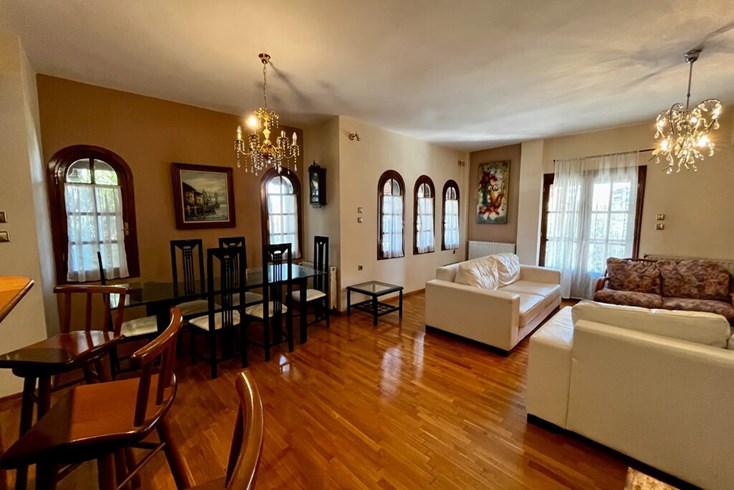 Realty photo 3
