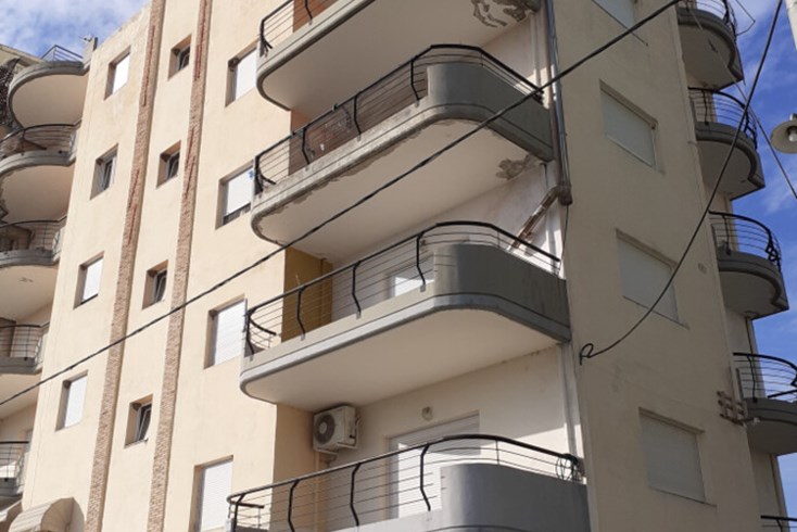 Realty photo 1