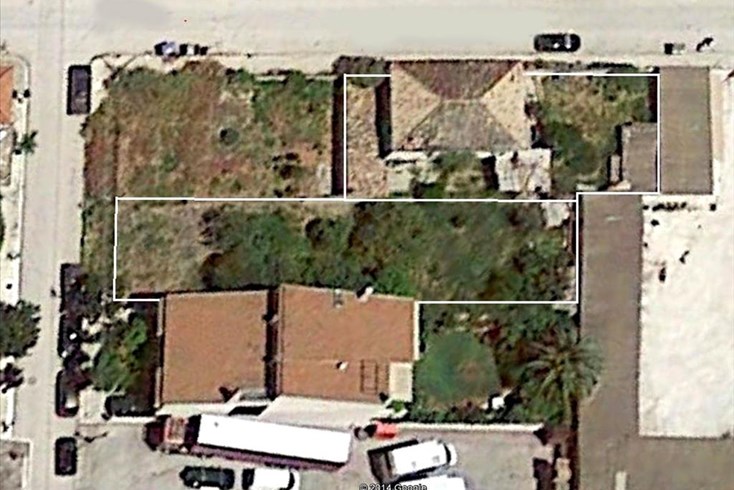 Realty photo 1