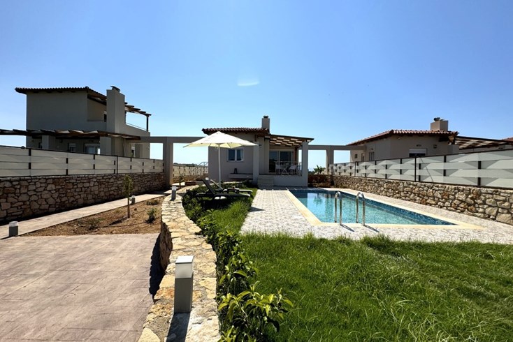 Realty photo 3